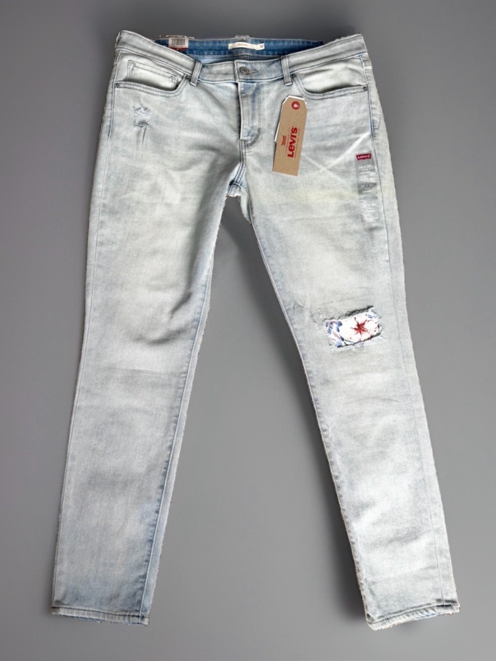 Women’s Levi’s 711 Skinny Mid Rise Light Wash Denim Jeans 14 32 Distressed NWT